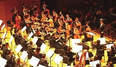 演绎“一带一路”通向梦之旅 《敦煌与丝绸之路组曲》昨晚在天津大剧院上演
